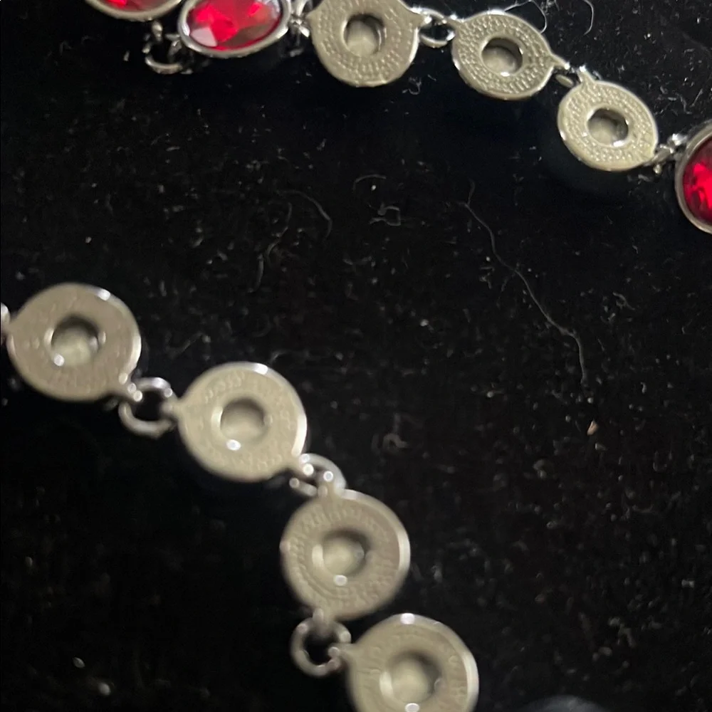 Elegant Red Gemstone Necklace - Picture 5 of 5